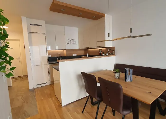 Luxurioeses Apartment Mit Garten & Terrasse In Der Naehe Vom See Im Schoenen Salzkammergut